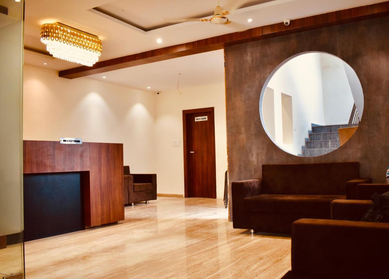 Hotel Vrindavan Palace إندور المظهر الخارجي الصورة