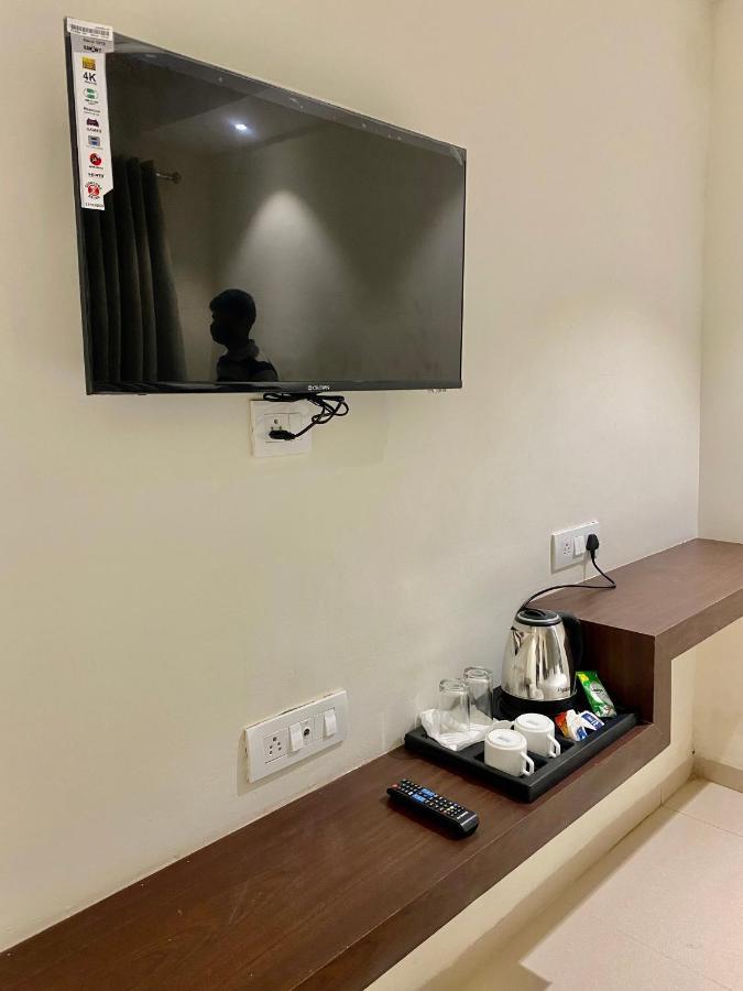Hotel Vrindavan Palace إندور المظهر الخارجي الصورة