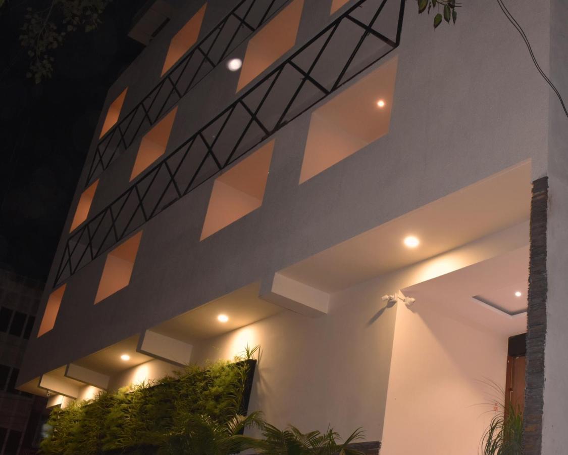 Hotel Vrindavan Palace إندور المظهر الخارجي الصورة