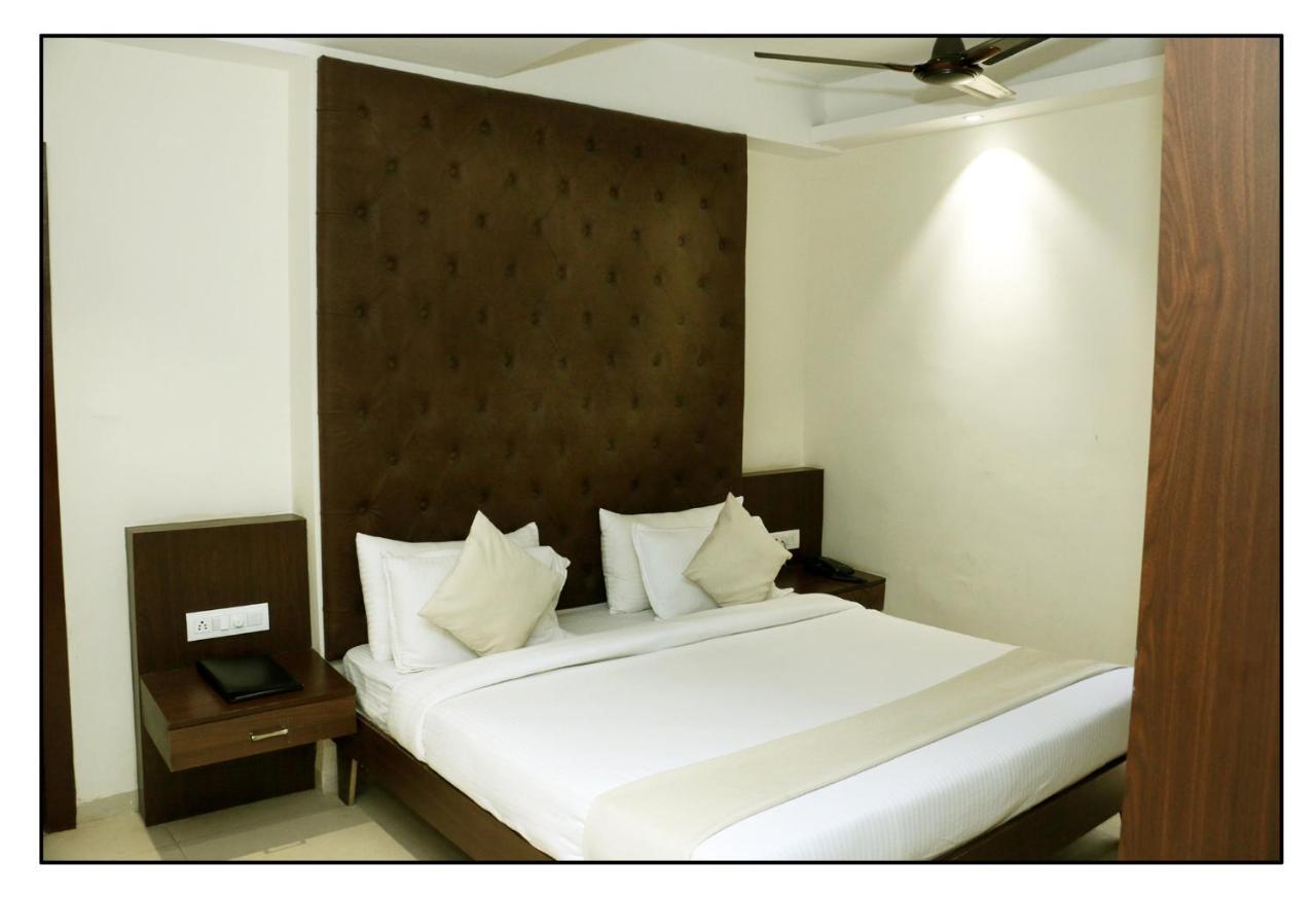 Hotel Vrindavan Palace إندور المظهر الخارجي الصورة