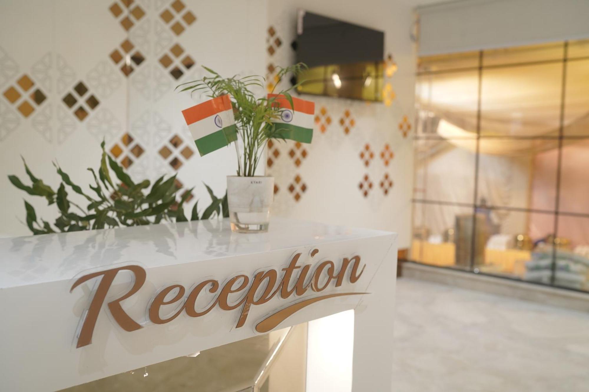 Hotel Vrindavan Palace إندور المظهر الخارجي الصورة