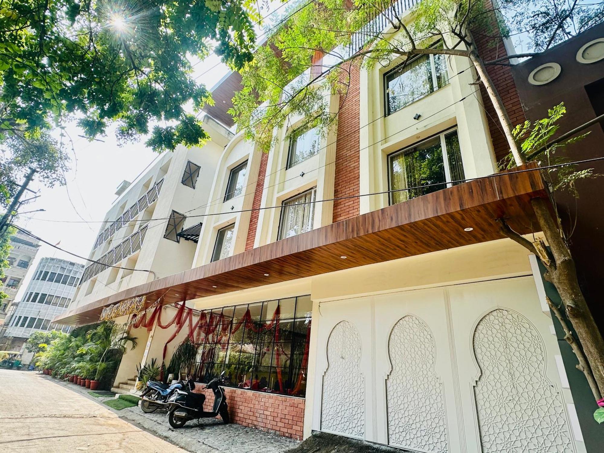 Hotel Vrindavan Palace إندور المظهر الخارجي الصورة